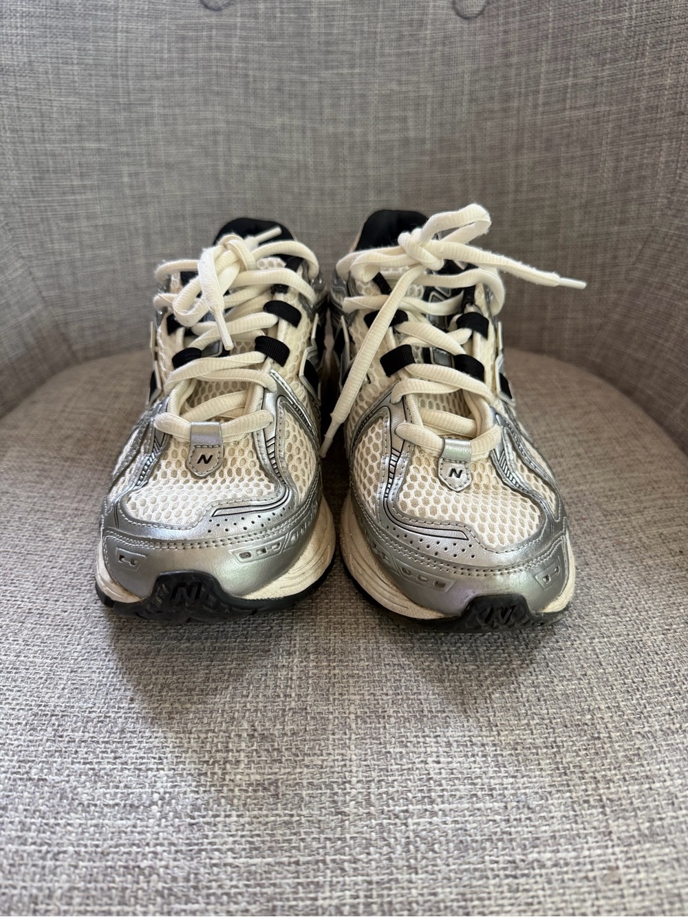 New Balance 1906R Silver Metallic White Sea Salt Sneakers Women’s 8 / Men’s 6.5
